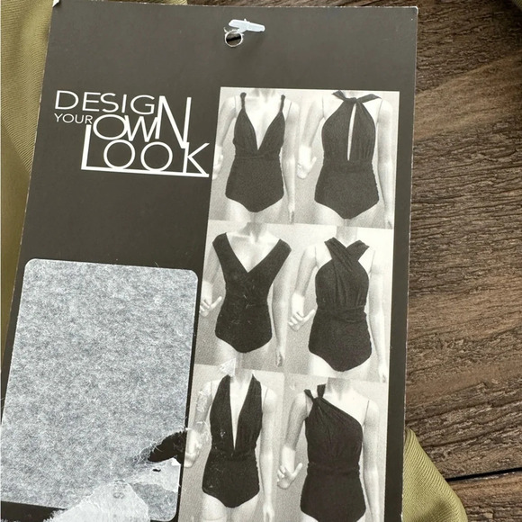 NWT Nicole Miller Women’s Medium Green One Piece Design Your Own Look Plunge New - Picture 2 of 4